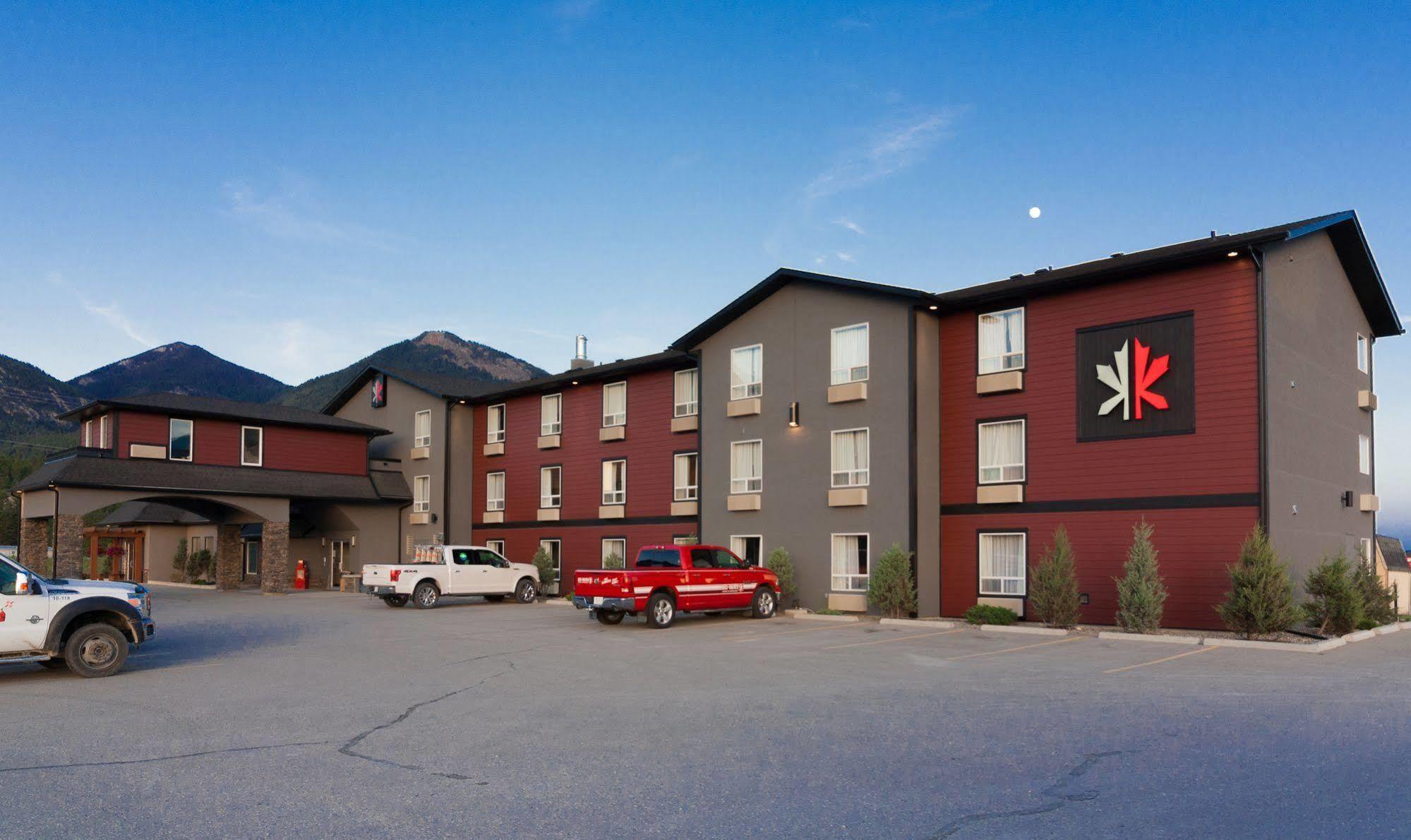 The Kanata Inns Invermere Exterior foto